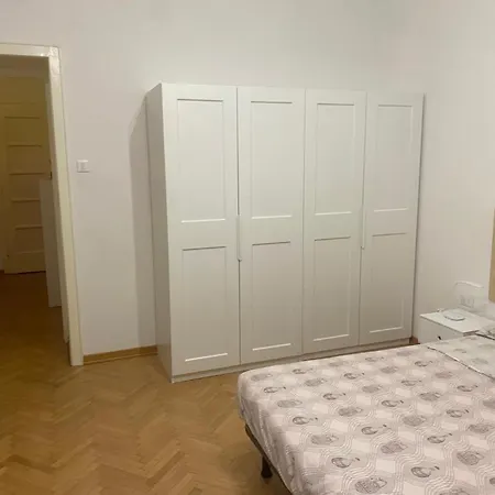 شقة Viale 76