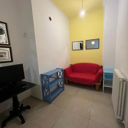 Viale 76 * ترييستي