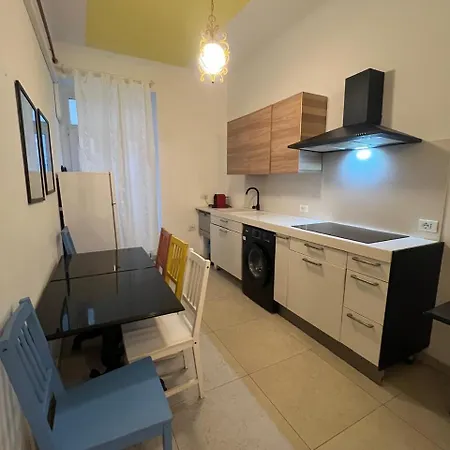 Viale 76 شقة ترييستي